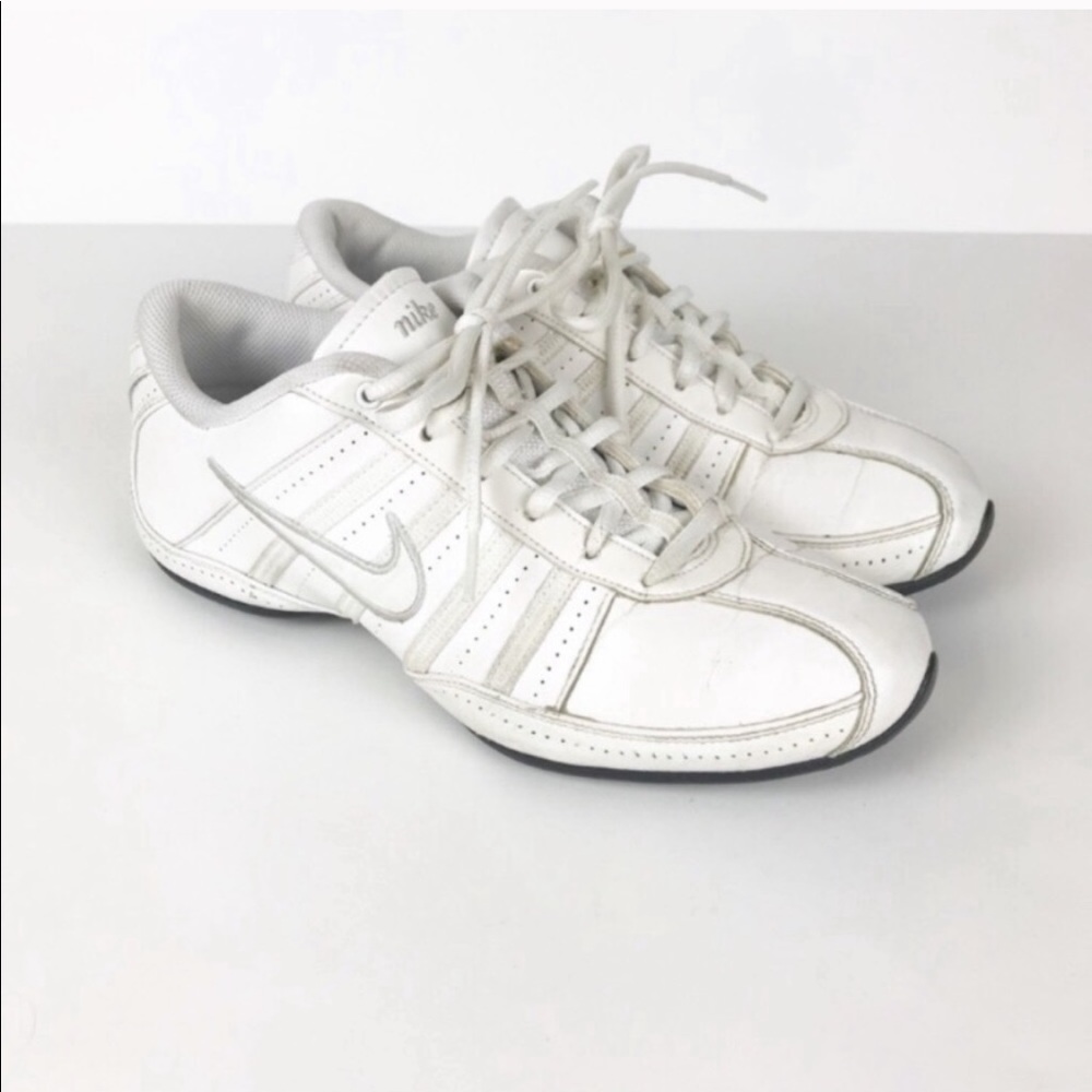 Nike Musique III Dance Fitness Shoes Size 7.5